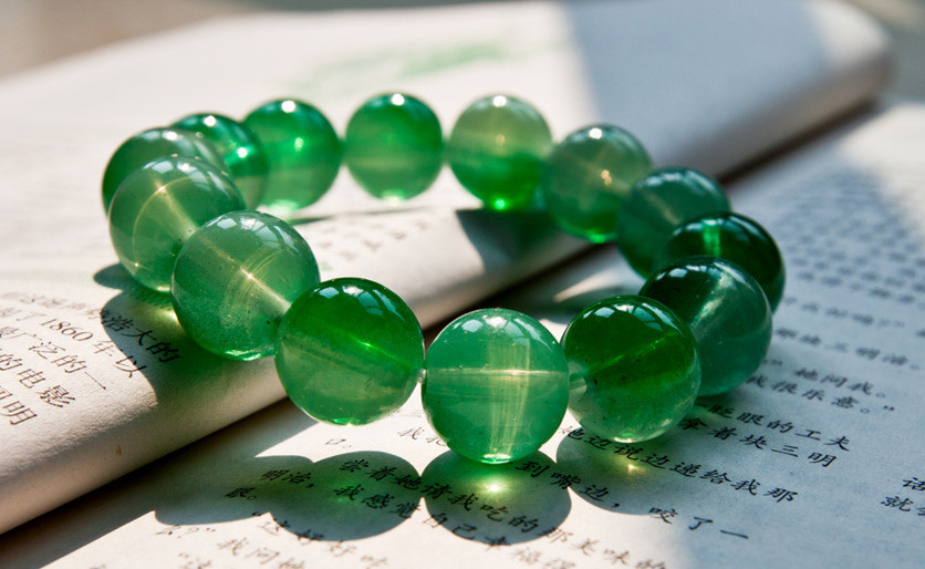 摩羯座的開運水晶_周公解夢