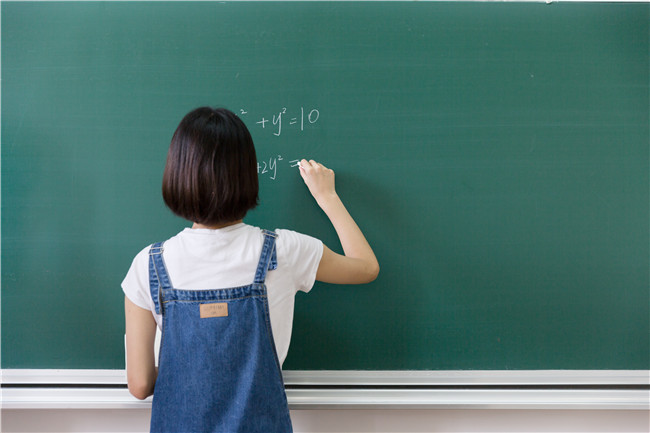 天秤座2025年都有什麼任務想達成!_周公解夢