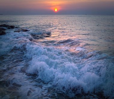 夢見大海或湖水是什麼意思_周公解夢_原版周公解夢大全