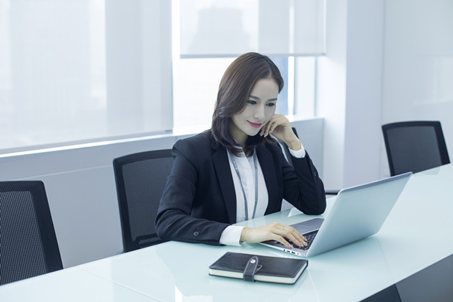 哪些星座的女生最懂人情世故？_周公解夢