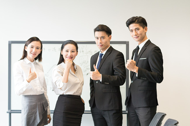 十二生肖在哪方面努力可以使工作走上坡路？